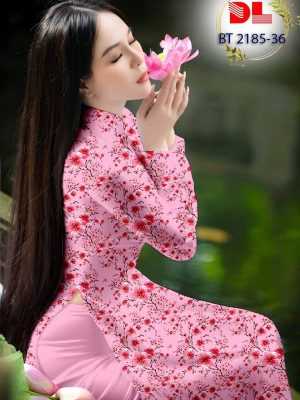 1675911314 vai ao dai dep vua ra (7)